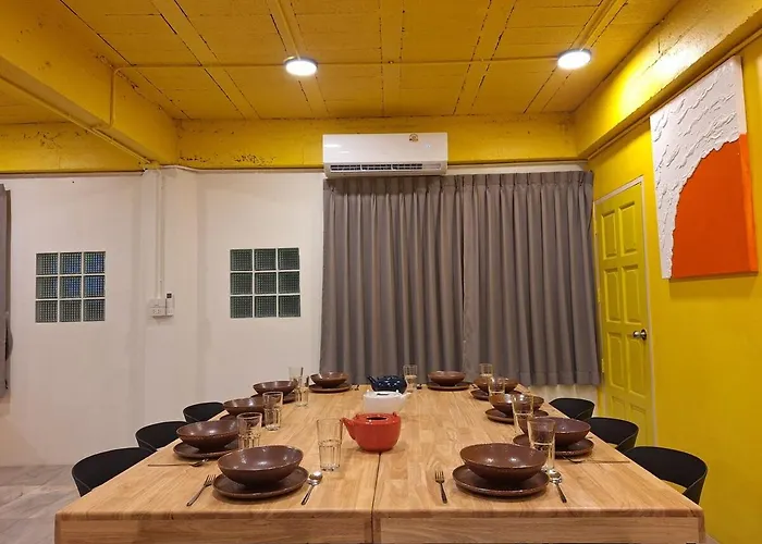 The Yellow House Poolvilla Banguecoque